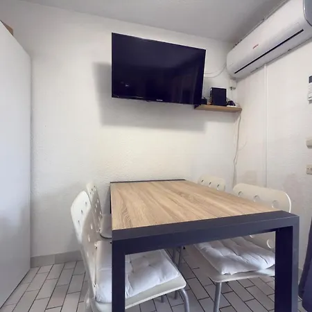 L'alhambra - A Pied Piscine