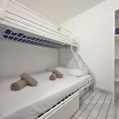 L'alhambra - A Pied Piscine אגדה